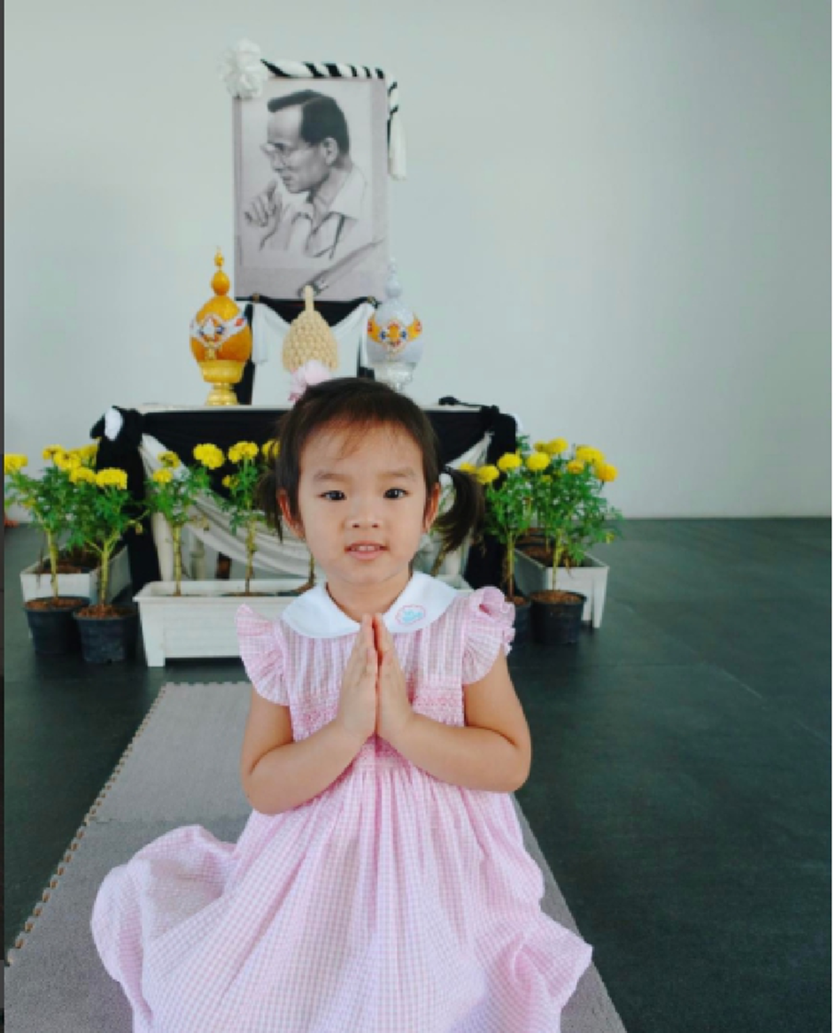 น้องปีใหม่แฮปปี้สุดๆ!!คุณแม่แอฟ ทักษอร พาลูกสาวสุดที่รัก น้องปีใหม่ ไปเที่ยวต่างประเทศ พร้อมแท็กทีมพาคุณตาคุณยายไปด้วย (ภาพ-คลิป)