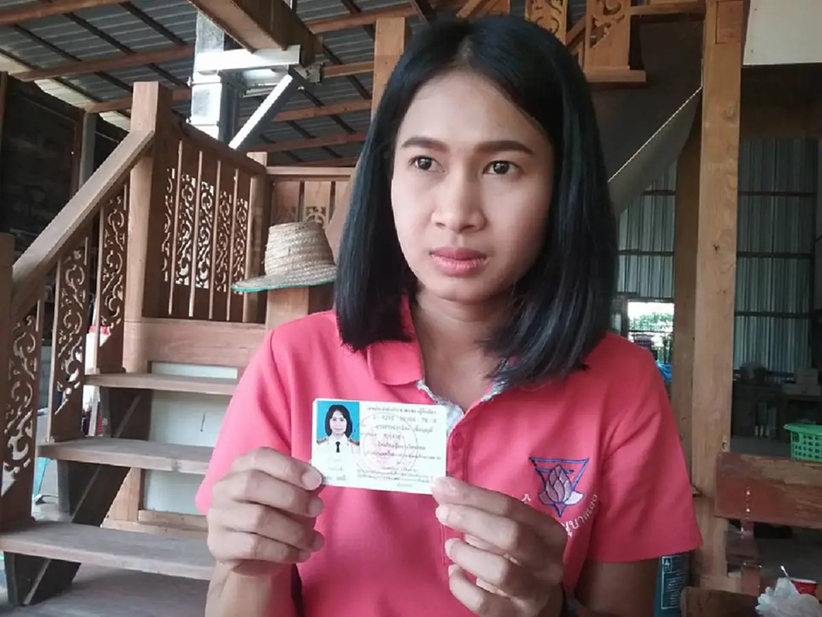 ด้วยพลังชาวโซเชียล!! ด่วนสุดๆ 2 ครูสาวโดนทำลายฝันกลางอากาศ ได้รับข่าวดีแล้ว “เลขาธิการกพฐ.” บุกเคลียร์ปัญหาถึงบ้าน ฟันธง 2 คนไม่ผิด!?!