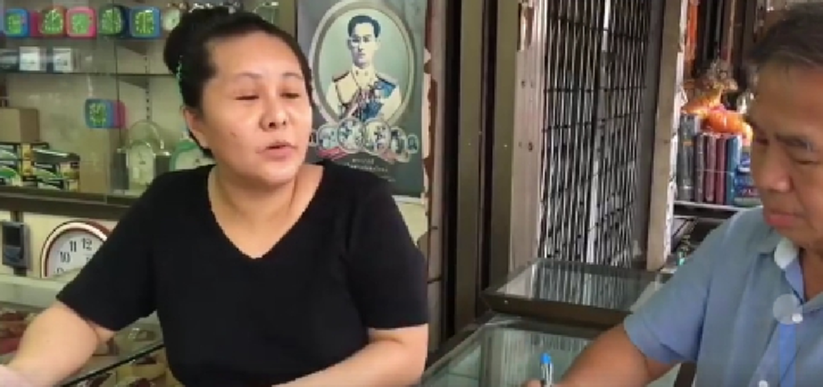 ไปกันใหญ่ล่ะทีนี้!! เปิดใจมนุษย์ป้าด่าเดือดสาวจอดรถหน้าร้าน โซเชียลมีงงกลายเป็นอีกคดี ทั้งๆ ที่คลิปก็ชัดอยู่นะใครผิดถูก #ใครแกล้งใคร? (คลิป)