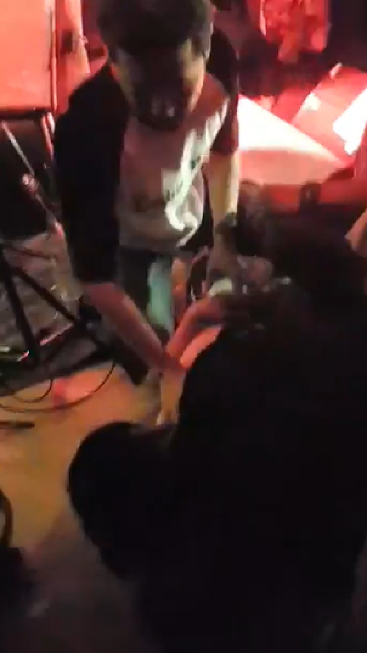 "ตอนซาวด์เช็คพี่ยังแซวผมอยู่เลย" ช็อก !! สะเทือนอารมณ์ มือกีต้าร์ร่วมวง "โจ บอยสเก๊าท์" ครั้งแรกและครั้งสุดท้าย...เป็นโชว์ที่สนุกมาก