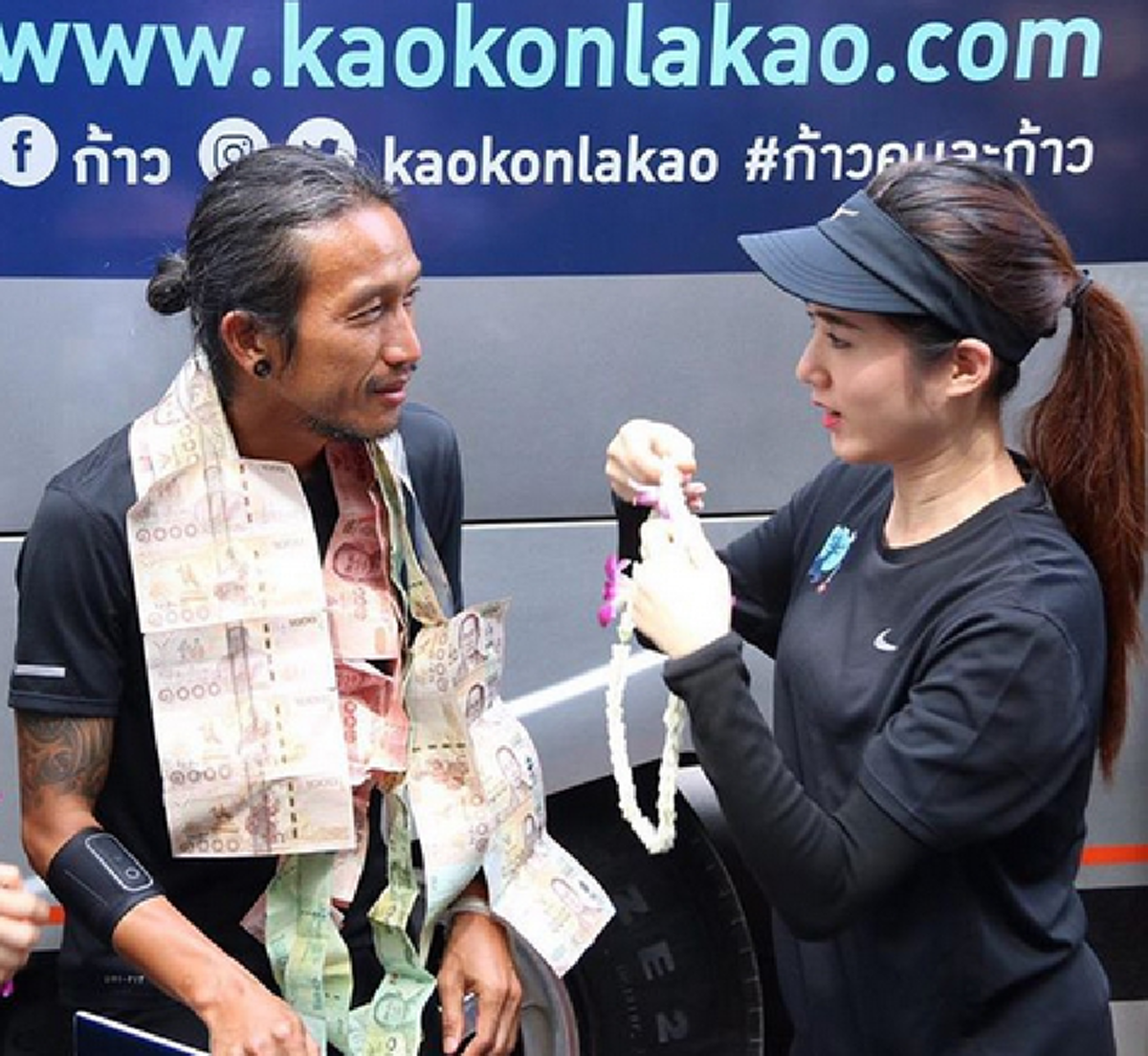 เปิดตัวตน จุ้มจิ้ม วรนันท์ คนที่พี่ตูนถามว่า “ไหวมั้ยคะ พี่ขอโทษนะ ต้องมาเหนื่อยเลย” พร้อมเผยเรื่องราวสุดซึ้งของ ตูน บอดี้สแลม