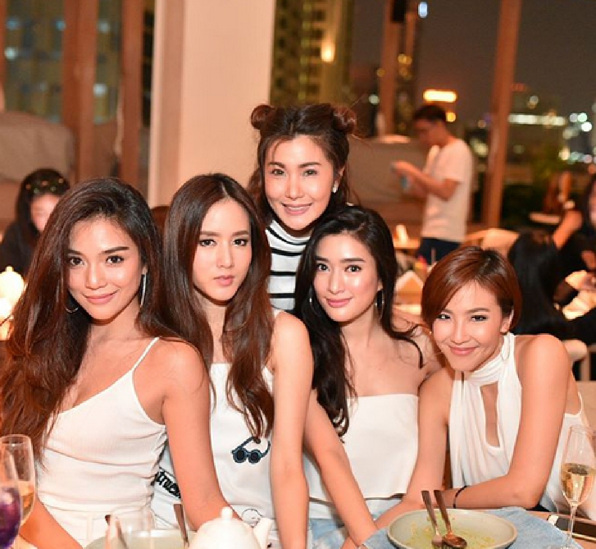 เปิดตัวตน จุ้มจิ้ม วรนันท์ คนที่พี่ตูนถามว่า “ไหวมั้ยคะ พี่ขอโทษนะ ต้องมาเหนื่อยเลย” พร้อมเผยเรื่องราวสุดซึ้งของ ตูน บอดี้สแลม