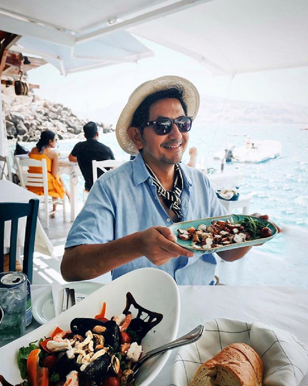 "ดุ๊ก ภาณุเดช" "พระเอกดาวร้าย" วัย 51 ปี กับไลฟ์สไตล์ในแต่ละวัน! ใช้ชีวิตแบบนี้สิถึงจะมีความสุข..ใครเห็นก็ต้องอิจฉา !! (ชมภาพ)