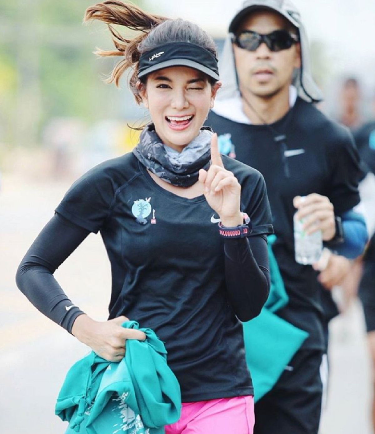 เลขพี่ตูนมาแล้ว!!! "ก้อย รัชวิน" โพสต์ลอตเตอรี่โชว์ หลังแฟนคลับเอามาให้ เชื่อเงินบริจาคพุ่งขึ้นอีกหลายล้าน ชาวเน็ตถึงกับเล็งตามรัวๆ!!!