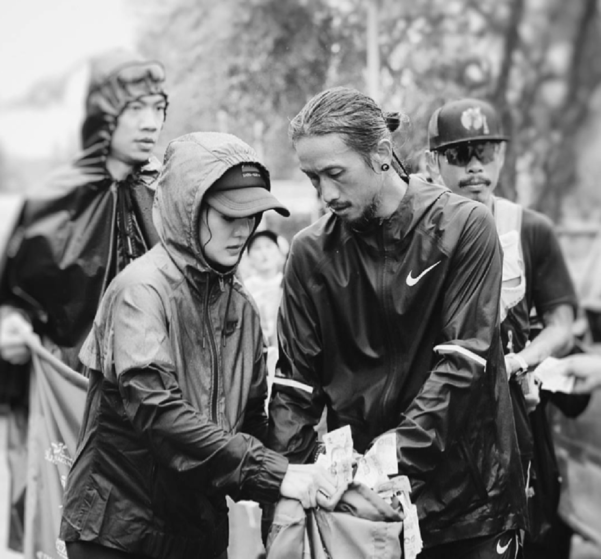 เลขพี่ตูนมาแล้ว!!! "ก้อย รัชวิน" โพสต์ลอตเตอรี่โชว์ หลังแฟนคลับเอามาให้ เชื่อเงินบริจาคพุ่งขึ้นอีกหลายล้าน ชาวเน็ตถึงกับเล็งตามรัวๆ!!!