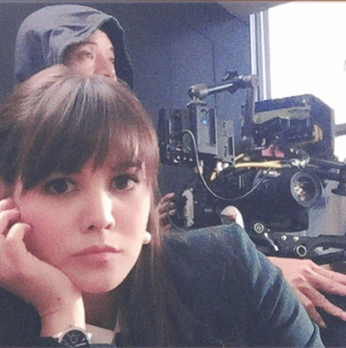 สงสัยน้ำไม่ไหล !!! "แทค ภรัณยู" โพสต์ภาพนางเอกสาว "พิม พิมมาดา" ไม่ยอมอาบน้ำมากอง ชาวเน็ตแห่แซ็วกันกระจาย !?