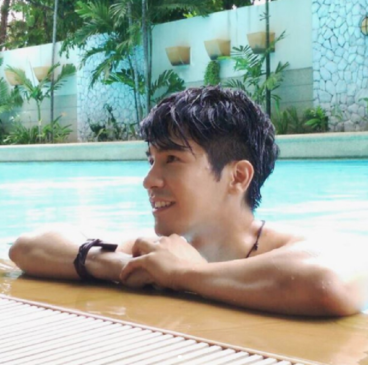 อยากมีแฟนเต็มทน!! พระเอกหนุ่มหล่อ "โป๊ป ธนวรรธน์" โพสต์ไอจีอยากมีใครไว้กอด งานเจ้าตัวก็ได้ออกมาชี้แจง พร้อมเปิดใจหมดเปลือก !?!