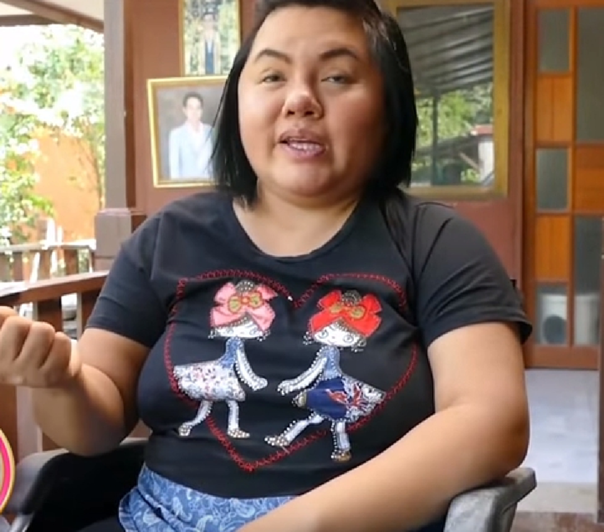 "สาวมาด เมกะแดนซ์" เฟิร์มโดนผัวทิ้งมีเมียใหม่ เตรียมขายบ้านใช้หนี้กว่า 6 แสน เร่งรักษาตัวป่วยหนัก เขียนเพลงหาเงินเลี้ยงตัวกับลูก