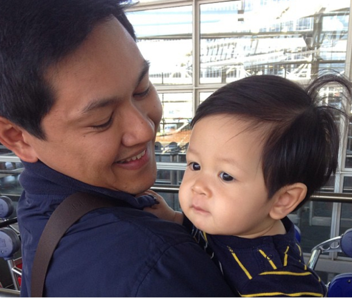 โอ้มายก็อด !! เผย 10 ลูกดาราที่ “หน้าถอดแบบพ่อแม่” มาเป๊ะๆ DNA ยังไม่ชัดเท่านี้ จะเหมือนอะไรขนาดนั้น !! (ชมภาพ)