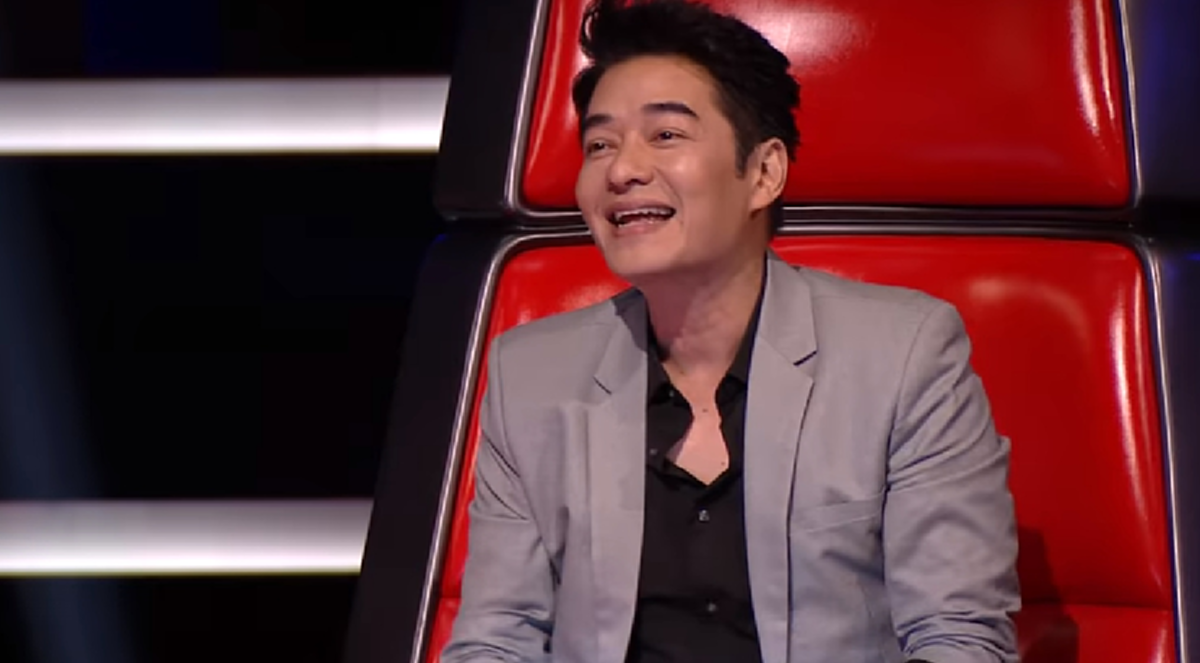 แรงสุดๆ..อันดับ 1 ในยูทูป!!! เมื่อ "หนุ่ม ไม้หมอน" โชว์พลังเสียง "บันไดสีแดง" เวอร์ชั่นสุดเซอร์ไพรส์ คืนเดียวคนดูเป็นล้าน!!! (ชมคลิป)