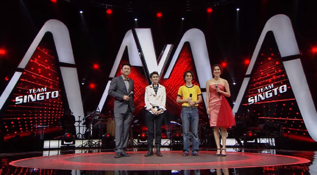 แรงสุดๆ..อันดับ 1 ในยูทูป!!! เมื่อ "หนุ่ม ไม้หมอน" โชว์พลังเสียง "บันไดสีแดง" เวอร์ชั่นสุดเซอร์ไพรส์ คืนเดียวคนดูเป็นล้าน!!! (ชมคลิป)