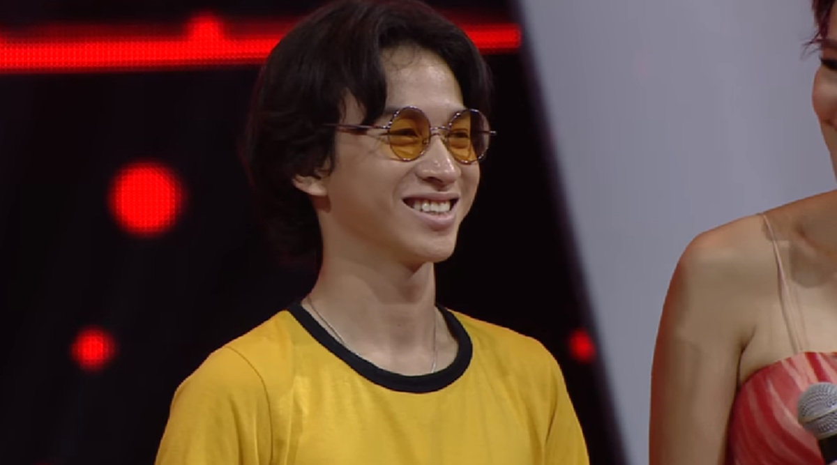 แรงสุดๆ..อันดับ 1 ในยูทูป!!! เมื่อ "หนุ่ม ไม้หมอน" โชว์พลังเสียง "บันไดสีแดง" เวอร์ชั่นสุดเซอร์ไพรส์ คืนเดียวคนดูเป็นล้าน!!! (ชมคลิป)