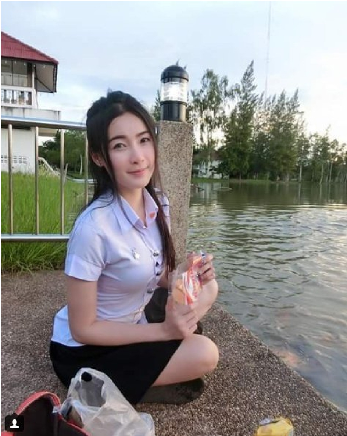 ตัวจริงสวยมาก !! เปิดภาพ "สาว" ที่โดน "ไอ้บิ๊ก" ลวงไปฟันและต่อให้เพื่อนรุมโทรม! บอกเลยดีกรีไม่ธรรมดา - สวยอินเตอร์สุดๆ !! (ชมภาพ)