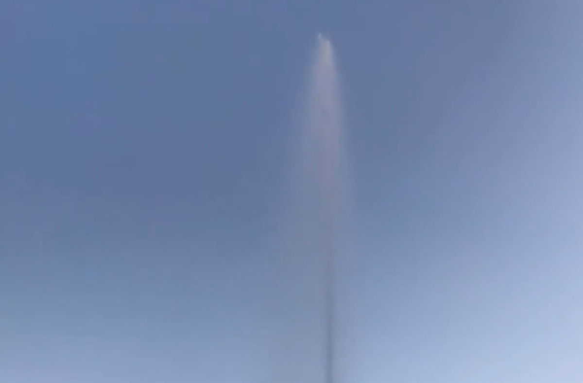 คนแห่ดูเป็นล้าน!!! เรียกเสียงฮาทั้งโซเชียล!!! เมื่อหนุ่มรีวิวการ "ติดน้ำพุหน้าบ้าน" บอกช่างขอแรงๆ พอเสร็จถึงกับตะลึงในอานุภาพ!!!! (คลิป)