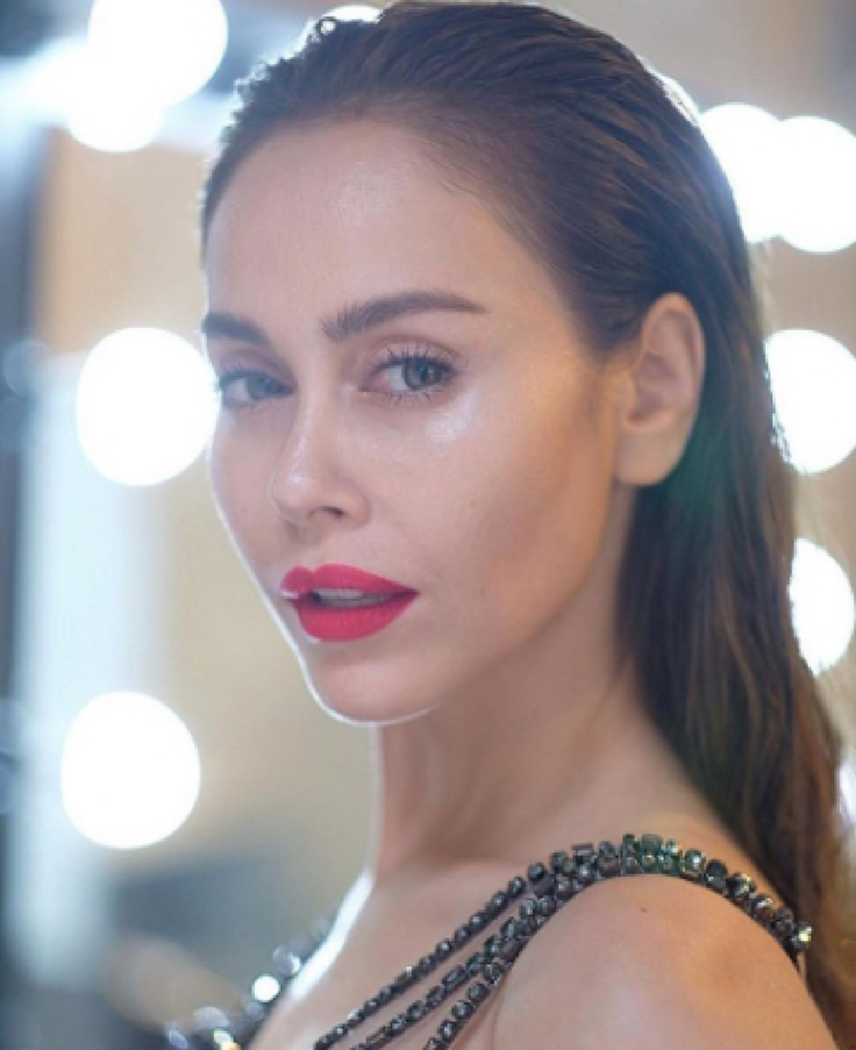 ตำนานแห่งความสวย !! "นัท มีเรีย"  เผยภาพสมัยก่อนตอนอายุ 17 ปี แทบไม่เชื่อสายตา จากอดีตสู่ปัจจุบัน กับความงามที่ยังดูเป็นอมตะ  ??