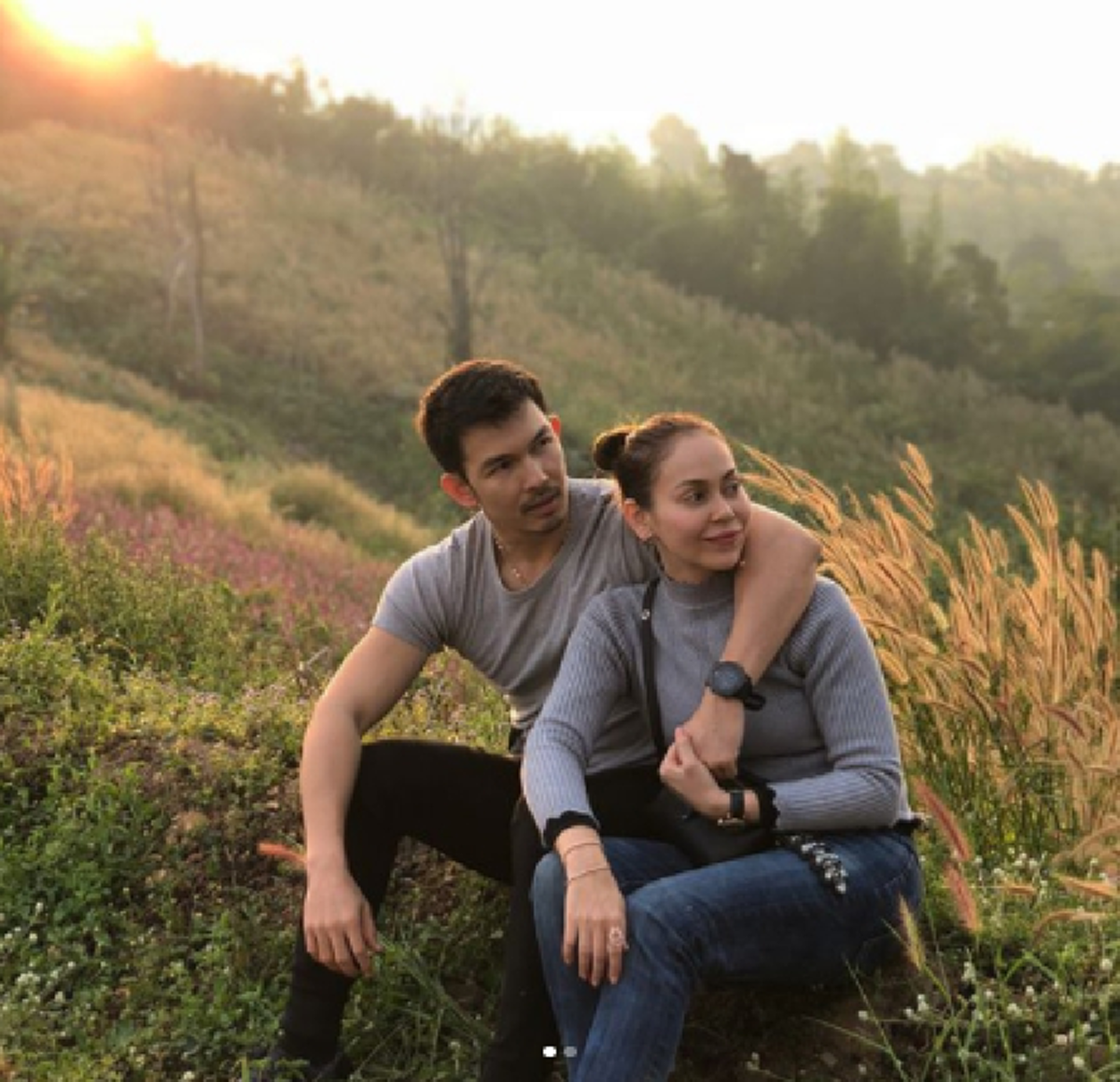 ตำนานแห่งความสวย !! "นัท มีเรีย"  เผยภาพสมัยก่อนตอนอายุ 17 ปี แทบไม่เชื่อสายตา จากอดีตสู่ปัจจุบัน กับความงามที่ยังดูเป็นอมตะ  ??