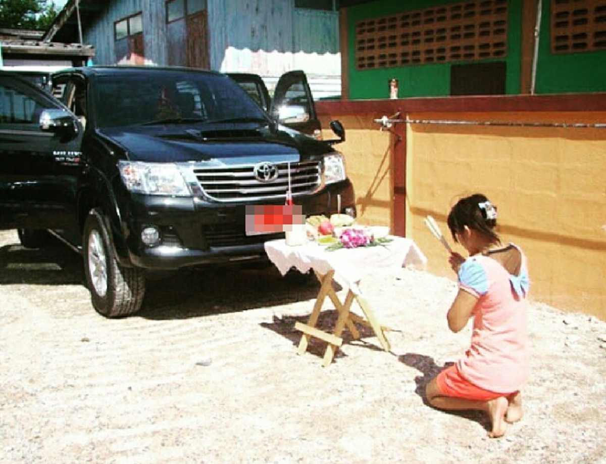 *ขับแล้วโคตรรวย!!! "คาถาไหว้แม่ย่านาง" ไม่เชื่อลองทำดู! ชีวิตดีเสริมสิริมงคลให้ตัวเอง เงินทองไหลมาเทมา เลี่ยงอุบัติเหตุ!!!