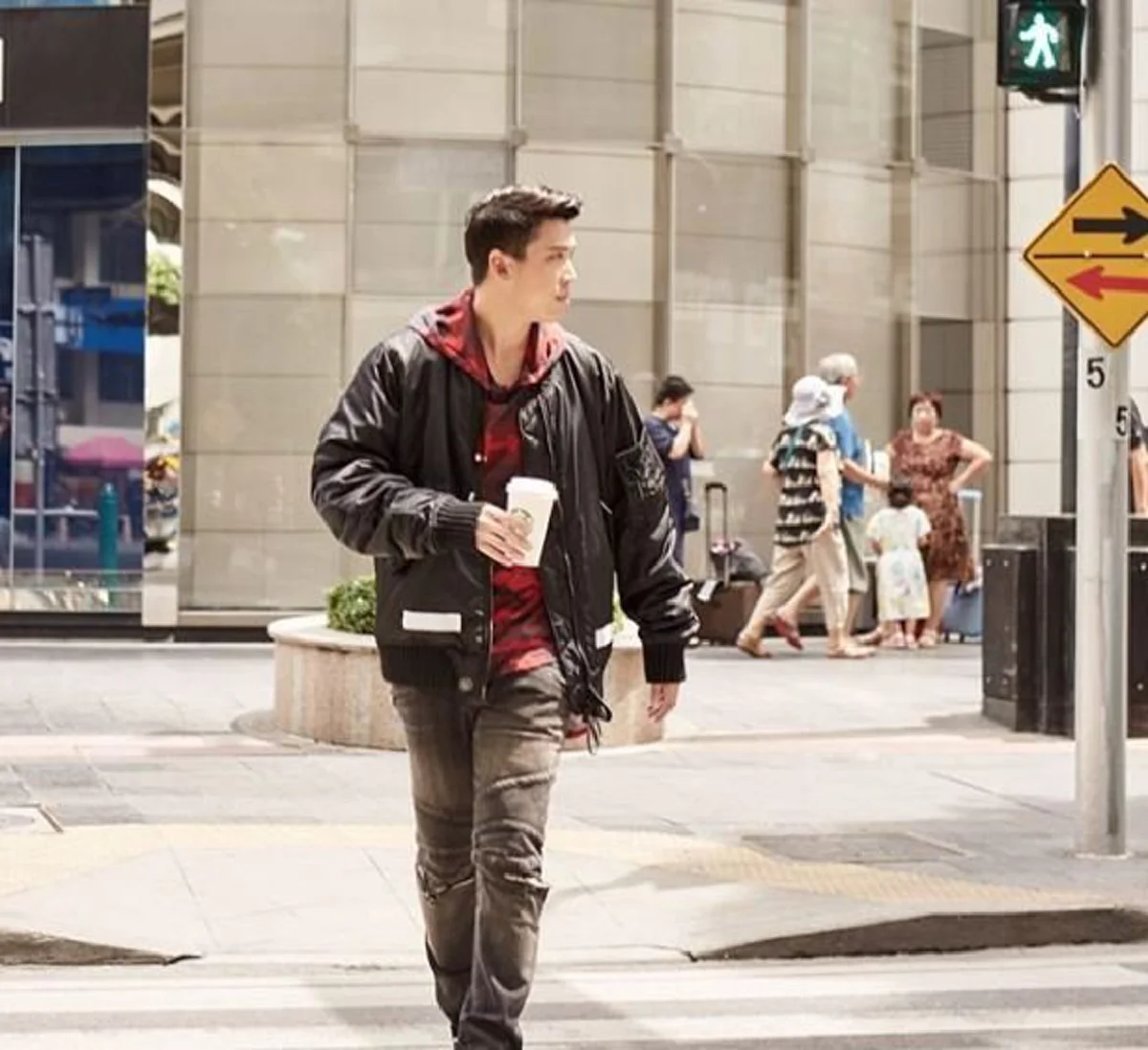 เถียงกันสนั่นโซเชียล !!! เกิดข้อสงสัยหนักมาก "ป๊อก" กับ "พีช" ใครกันแน่ที่เป็นทายาทโดยตรงเซ็นทรัล รู้คำตอบถึงกับหายข้องใจทันที !?