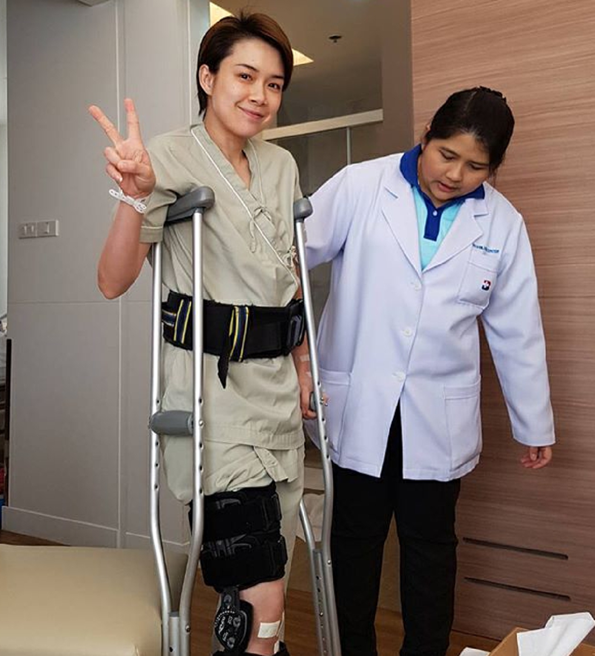อดทนหน่อยนะคุณแม่!! เผยภาพล่าสุด \"นิหน่า สุฐิตา\" พิธีกรสาวคนเก่ง อยู่ในสภาพที่ครอบครัวต้องตามเฝ้าทุกฝีก้าว!! (ชมภาพ)