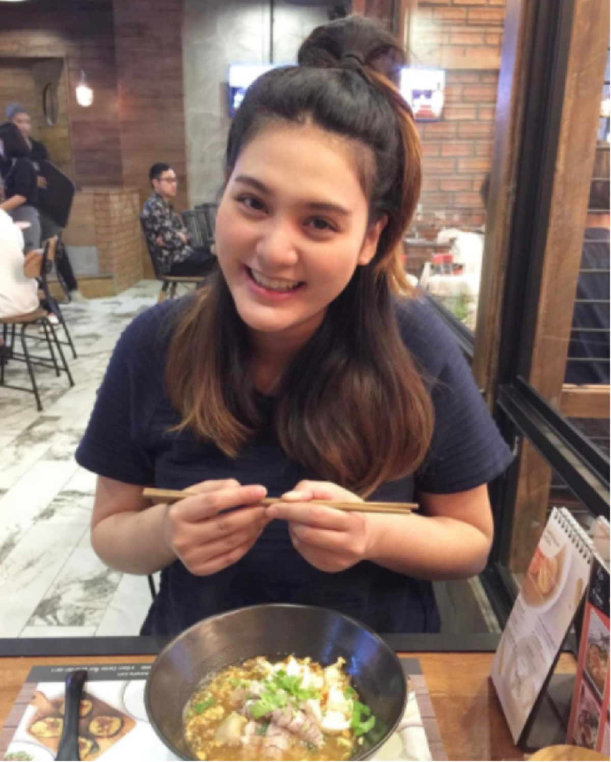 เจอตัวแล้ว !! "ฝน พัชรมัย" นางเอกละครพื้นบ้าน! ที่หายหน้าหายตาไปนาน! กับชีวิตล่าสุดหลังแต่งงาน..มีเบบี้ตัวน้อย อบอุ่นและน่ารักจนต้องอิจฉา !!