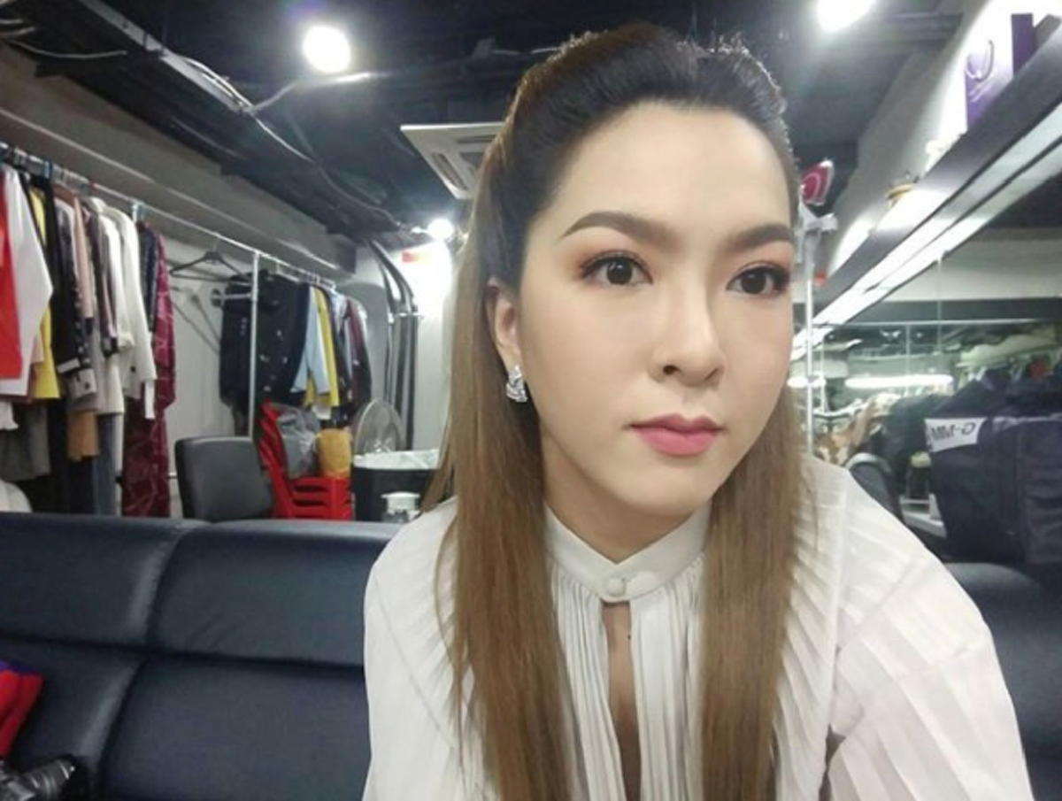 เกือบเป็นเรื่องใหญ่ !!! "บูม กิตตน์ก้อง" เผยสาเหตุแฟนสาว "กีฟ ดราภดา" หวิดตาบอด ทำเอาแฟนคลับใจหายใจคว่ำกันยกใหญ่ !?