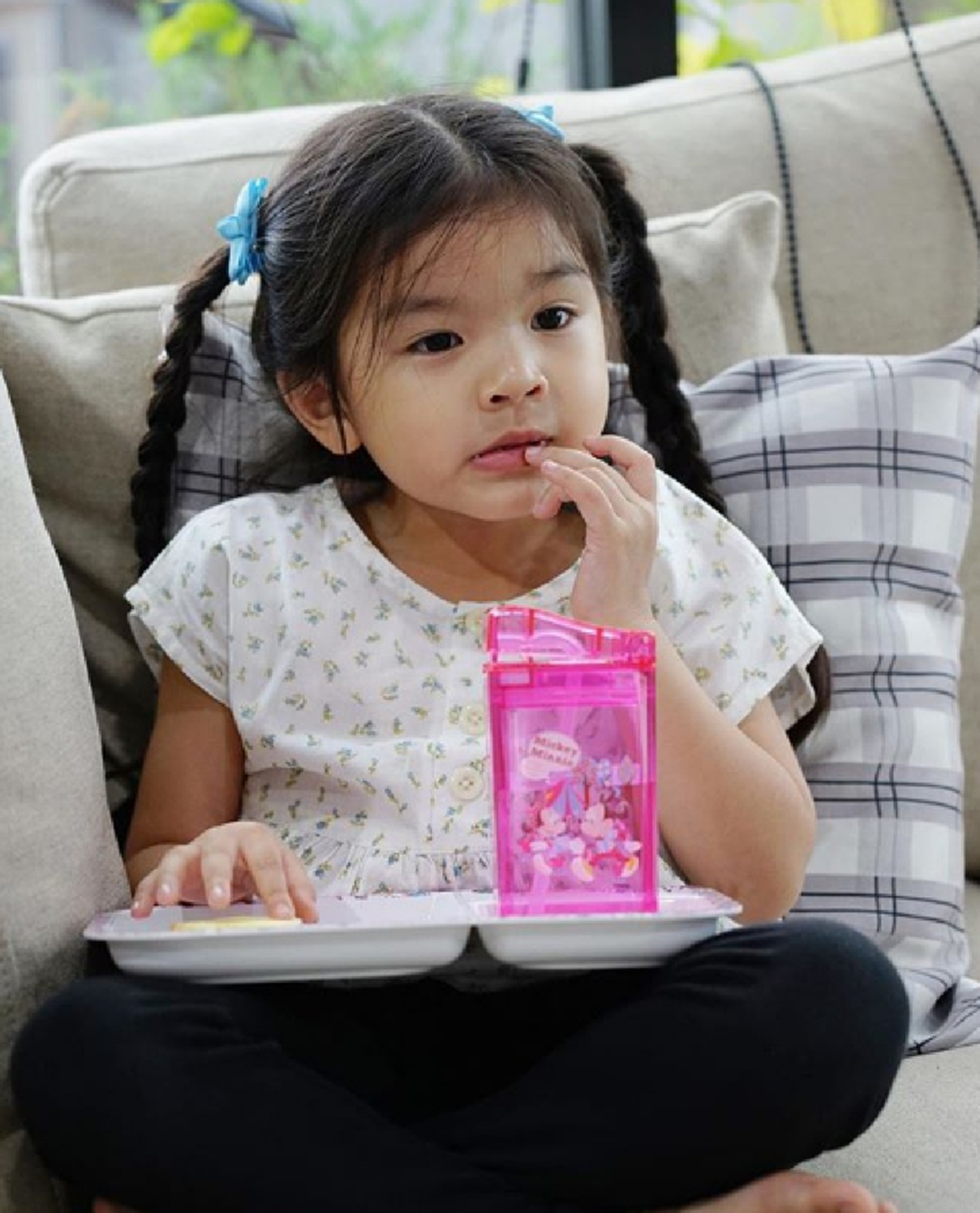 ยิ่งโตยิ่งน่ารัก !!! ส่องภาพ "น้องมะลิ" ลูกสาวสุดที่รักของคุณแม่ "โบว์ แวนด้า" บอกเลยว่าความสวย ถอดแบบคุณแม่มาเป๊ะ ??