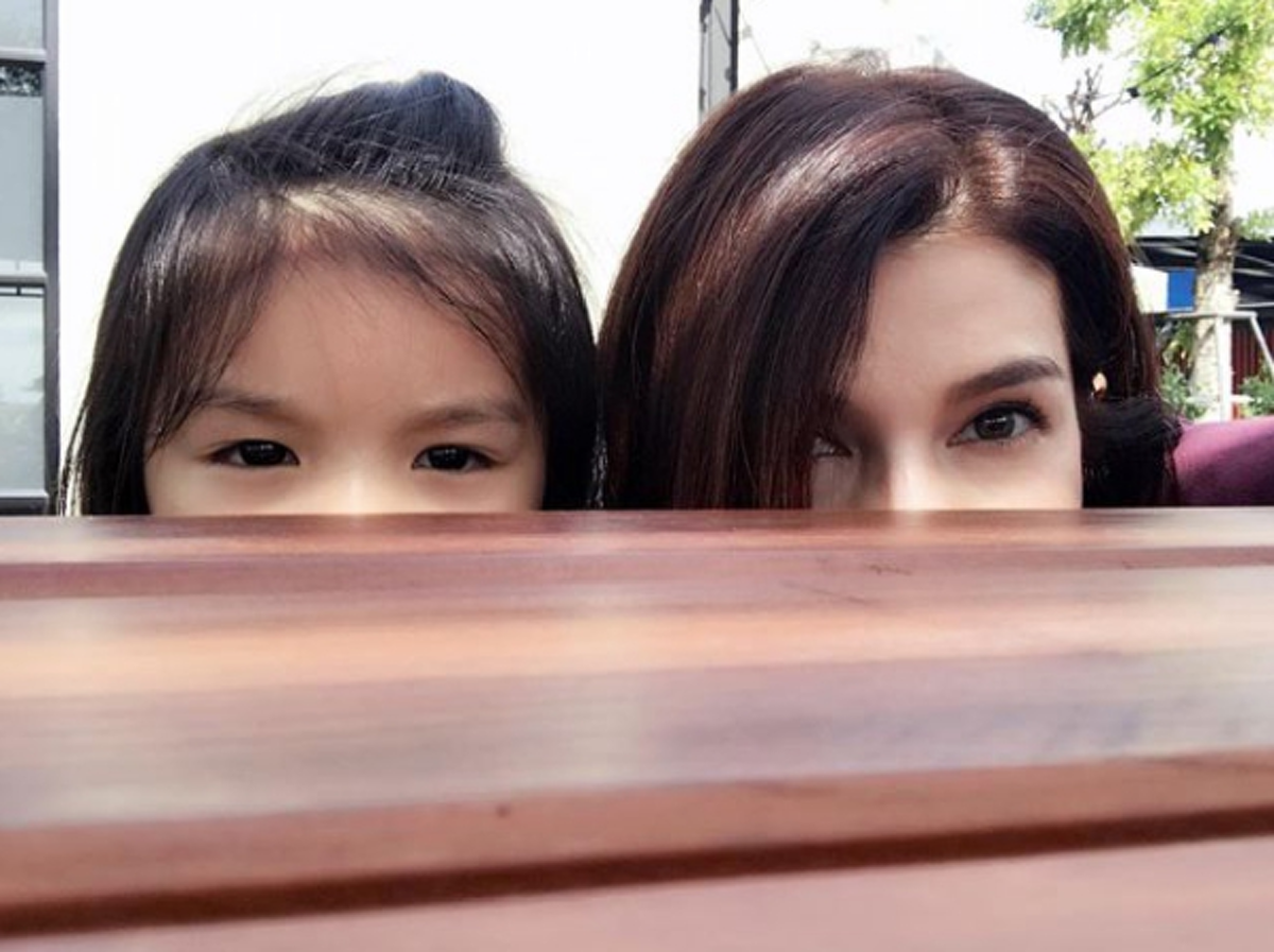ยิ่งโตยิ่งน่ารัก !!! ส่องภาพ "น้องมะลิ" ลูกสาวสุดที่รักของคุณแม่ "โบว์ แวนด้า" บอกเลยว่าความสวย ถอดแบบคุณแม่มาเป๊ะ ??
