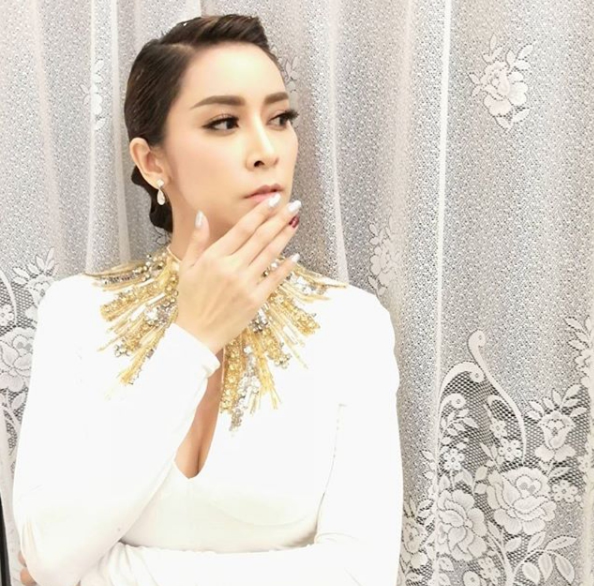 เวอร์วังอลังการ !! เปิดบ้าน "ใหม่ สุคนธวา" ดาราสาวสวยสุดเซ็กซี่ของเมืองไทย ตั้งแต่นิมนต์พระพุทธรูปเข้าบ้าน ก็เจอปาฏิหาริย์ดี ๆ ??