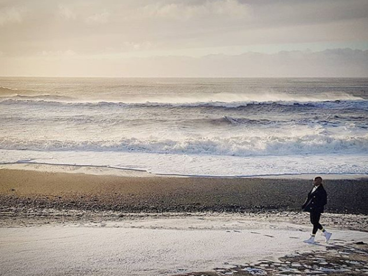 ยอมแล้ว!!! "รัศมีแข" โชว์แซ่บจัดเต็มแฟชั่นท้าหิมะไอซ์แลนด์ ยอมใจในความทุ่มเท (ภาพ)