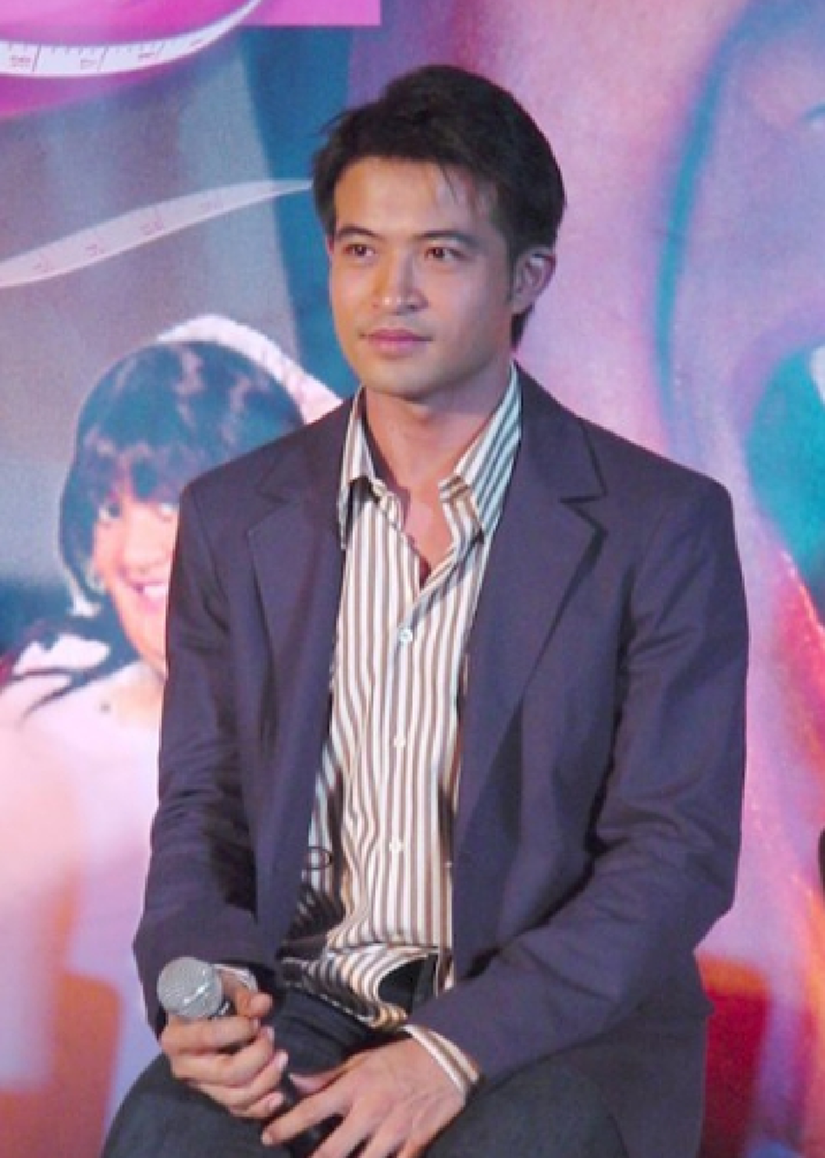 *แทบไม่เชื่อสายตา!!! เซ็กซี่สตาร์เบอร์1 "แอนดี้ วัชระ" กับภาพปัจจุบันหลังอำลาวงการ ที่เปลี่ยนไปมาก จนต้องขยี้ตาหลายรอบ!!! (ชมคลิป)