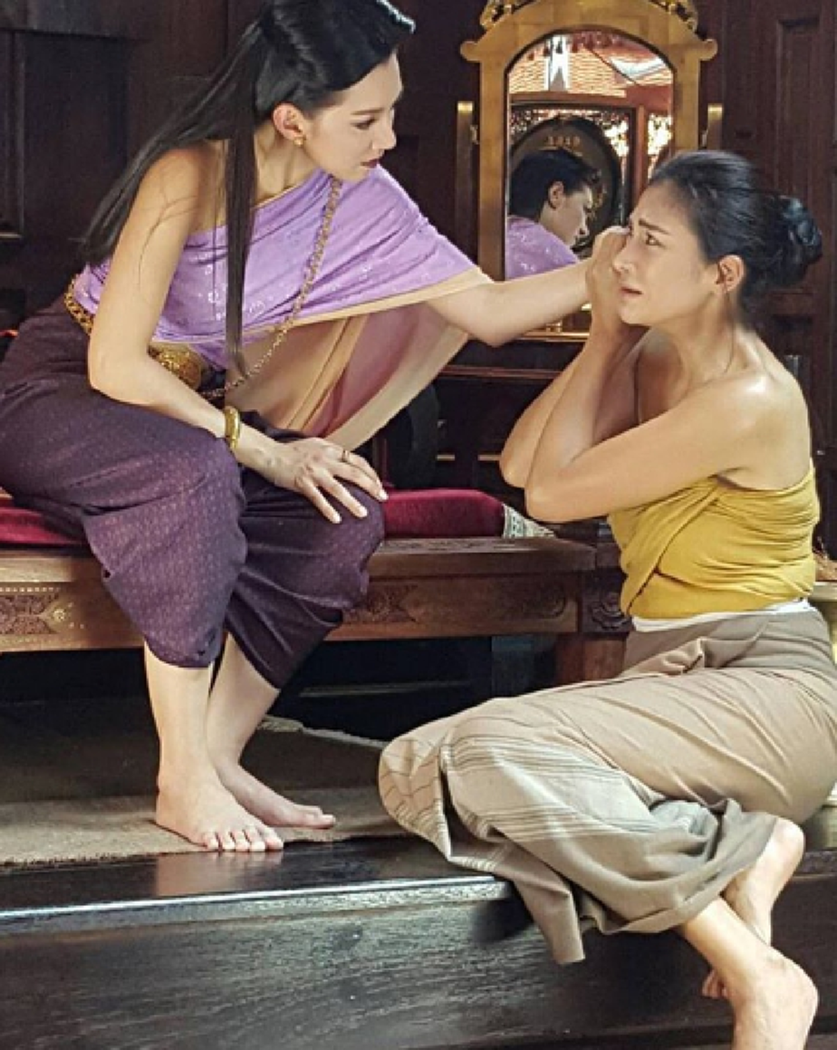 จักรวาลยังต้องยอม !! เปิดประวัติชีวิตจริง "อีแย้ม" บ่าวรับใช้ "แม่หญิงการะเกด" บอกเลยดีกรีไม่ธรรมดา จนได้รับฉายาว่านางงาม 100 เวที !!