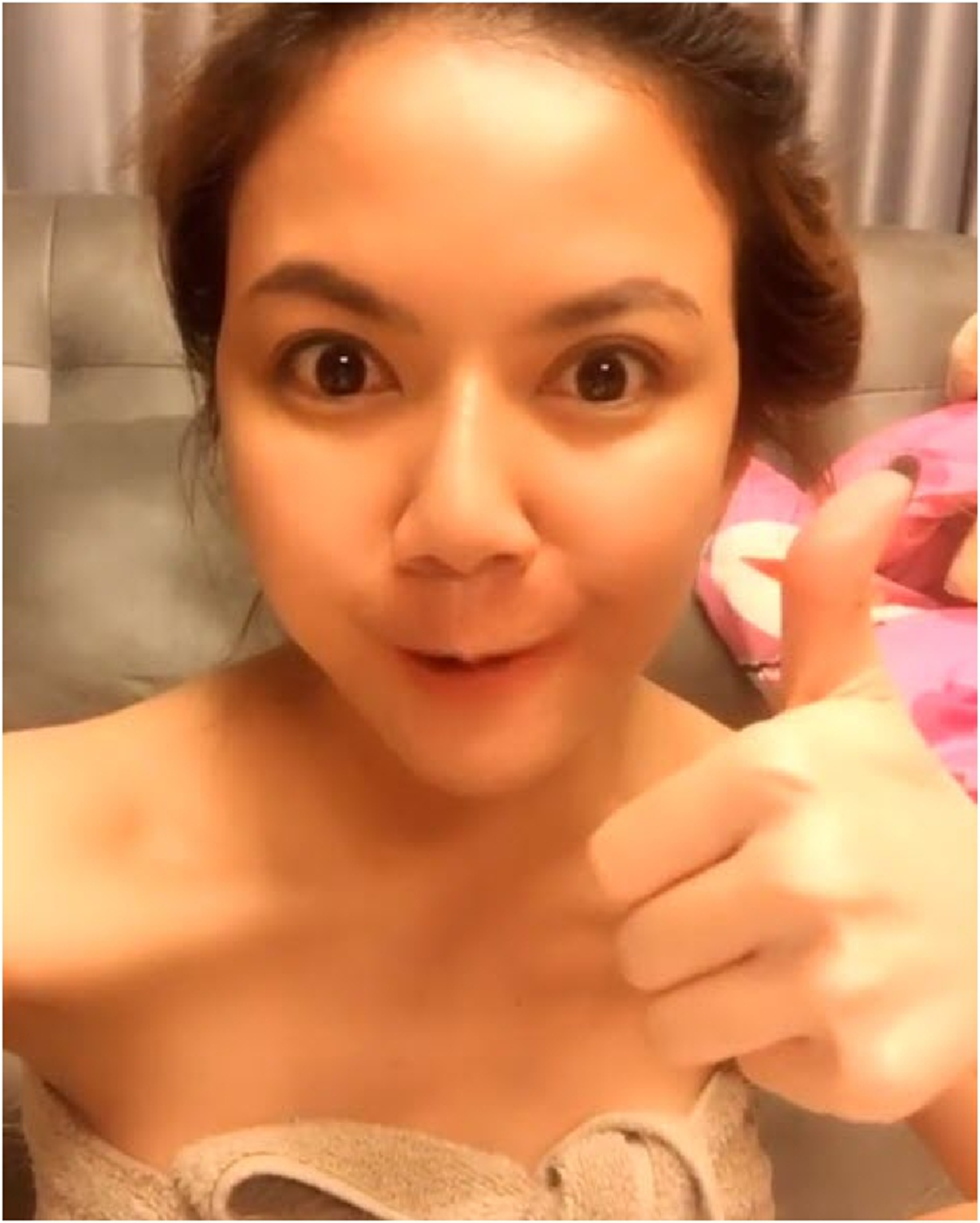 "แฟนคลับ"ตะลึงตาค้าง !! "จ๊ะ อาร์สยาม" ลูกทุ่งสาวสุดแซ่บ! โชว์สยิว "นุ่งผ้าขนหนูผืนเล็ก" นั่งทานอาหารรอบดึก !! (ชมคลิป)
