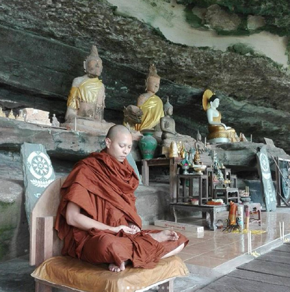 *ซึ้งในรสพระธรรม!!! "ลูกชาย" ตลกชื่อดัง "โหน่ง ชะชะช่า" หันหน้าพึ่งทางธรรม พบ"แก่นแท้ของชีวิต" ขอ"บวชอุทิศตน" ให้พุทธศาสนา!!! (มีคลิป)