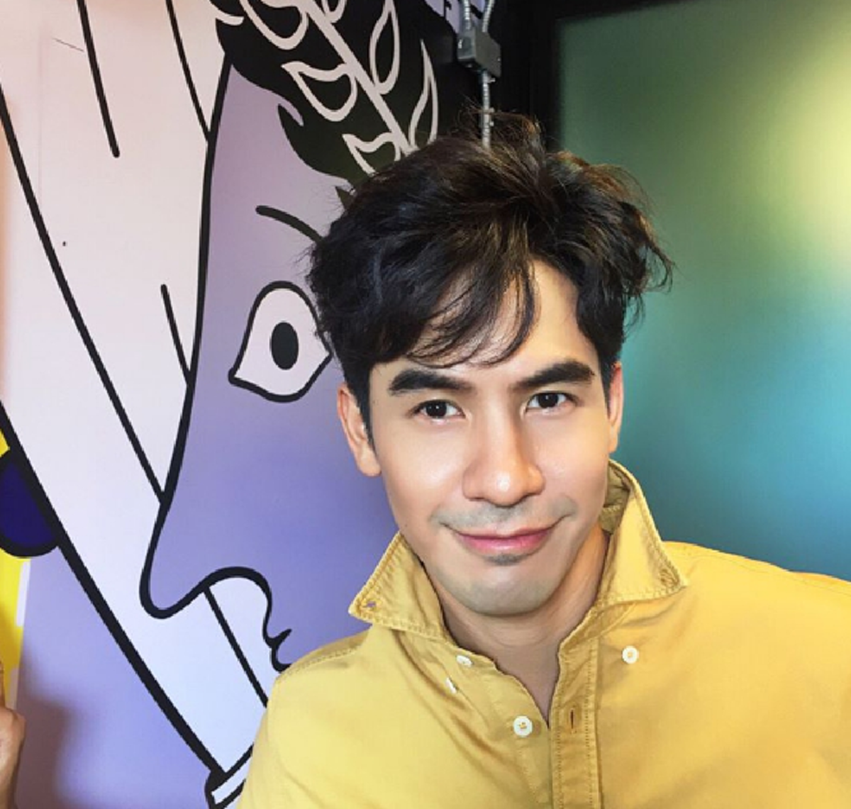 *คุณพระช่วยกล้วยทอด!!! เปิดภาพ "พี่หมื่น" สมัยเป็นพนง.ออฟฟิต ก่อนเข้าสู่วงการ บอกเลยกว่าจะมีวันนี้ชีวิตไม่ง่าย จนแทบไม่น่าเชื่อ!!! (มีคลิป)