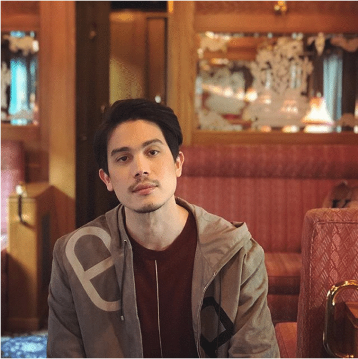 8 คนดัง !! "ดาราชาย" ที่ "เนื้อหอม" ฮอตที่สุดในตอนนี้! ไปที่ไหนห้างแตก เวทีระเบิด "แฟนคลับ"กรี๊ดสนั่นเมือง !! (ชมภาพ)