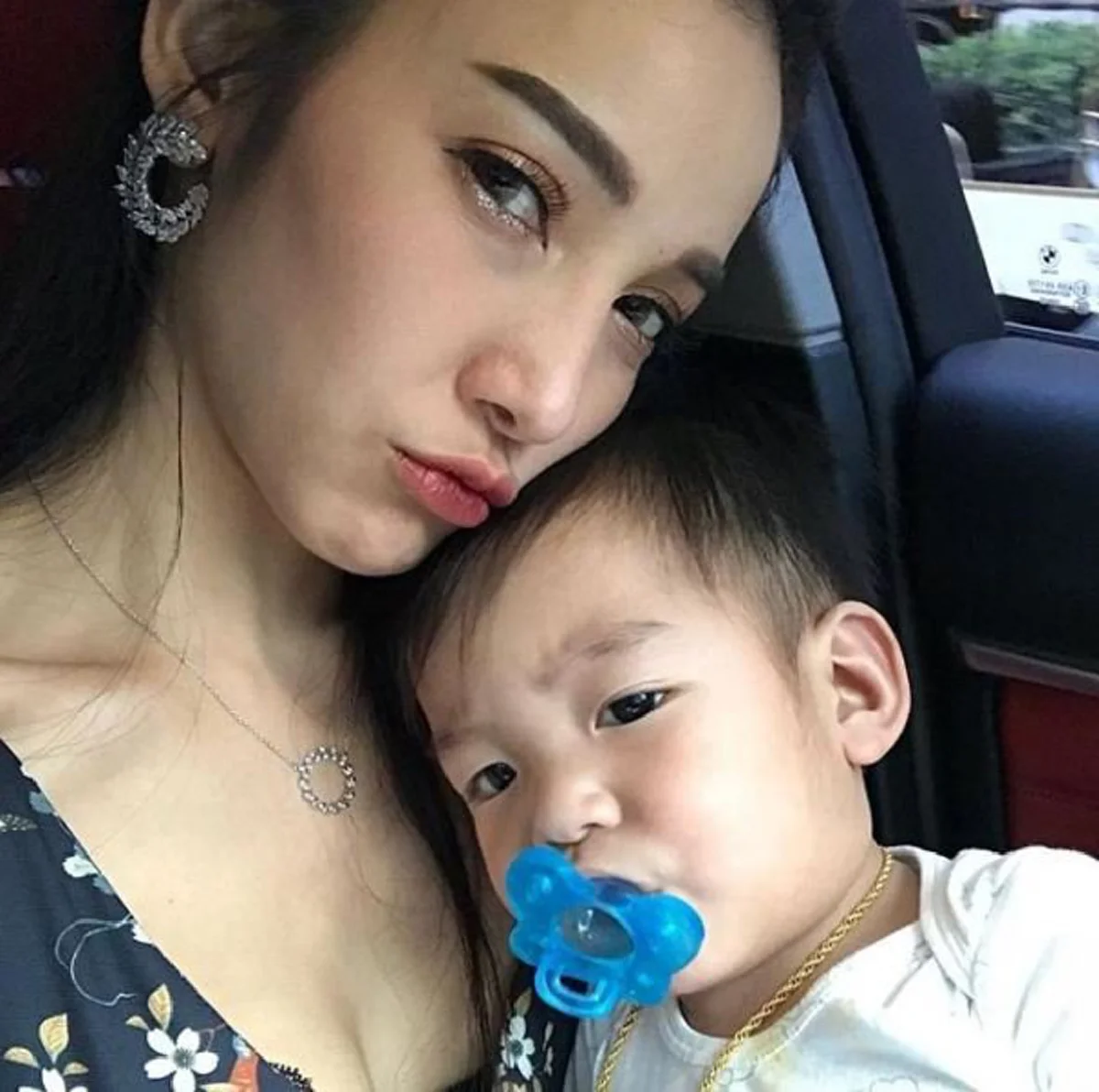 ลือกันให้แซด !! คุณแม่ลูกหนึ่ง "แพท ณปภา" โดนเม้าท์แรง! มีสามีใหม่ คอยอุ้มลูก-ขับรถ ดูแลน้องเรซซิ่งดีเวอร์ !! (ชมคลิป)