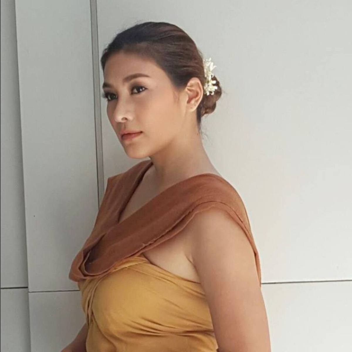 "ชาวเน็ต"ซูมตาแตก !! "พี่แย้ม" บุพเพสันนิวาส นอกจอแซบปรอทแตก! สวมบิกินี่ตัวจิ๋ว เผ็ดเบอร์แรง ทำเอาทะเลลุกเป็นไฟ !! (ชมภาพ)