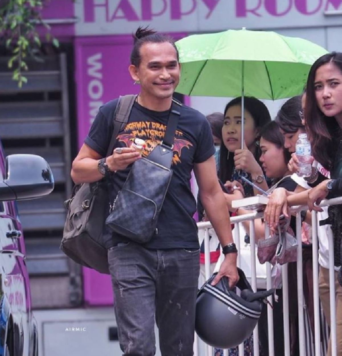 หลายคนไม่เคยรู้!!! ส่องชีวิตเบื้องหลัง "พระนารายณ์" รับบทโดย "ปราบ" ในละครบุพเพสันนิวาส แท้จริงเคยเก็บนกข้างทางมาเลี้ยง (มีคลิป)