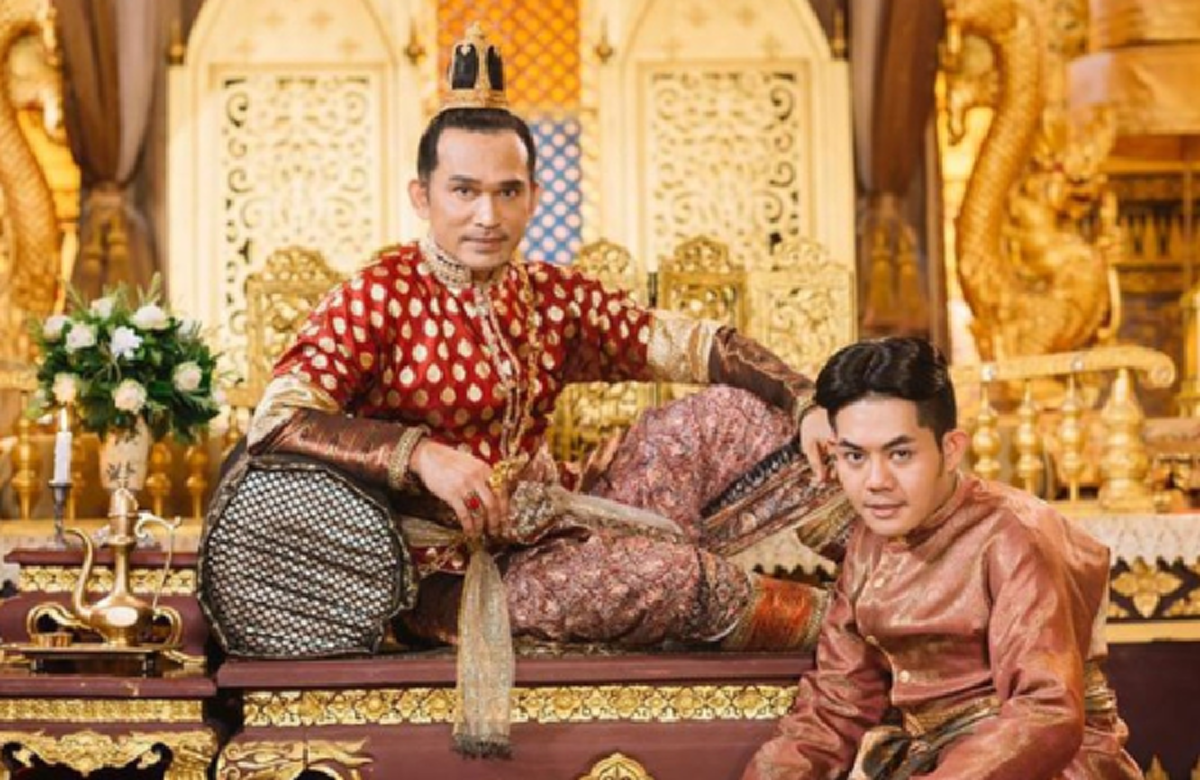 หลายคนไม่เคยรู้!!! ส่องชีวิตเบื้องหลัง "พระนารายณ์" รับบทโดย "ปราบ" ในละครบุพเพสันนิวาส แท้จริงเคยเก็บนกข้างทางมาเลี้ยง (มีคลิป)