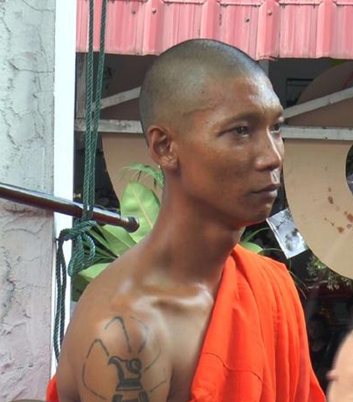 *เชื่อว่าน้อยคนจะเคยเห็น!!! เปิดภาพล่าสุดลูกชาย "อดีตตลกชื่อดังผู่ล่วงลับ" บอกเลยคนโตไม่ธรรมดาหล่อระดับพระเอก จนไม่อยากเชื่อสายตา!! (ชมคลิป)