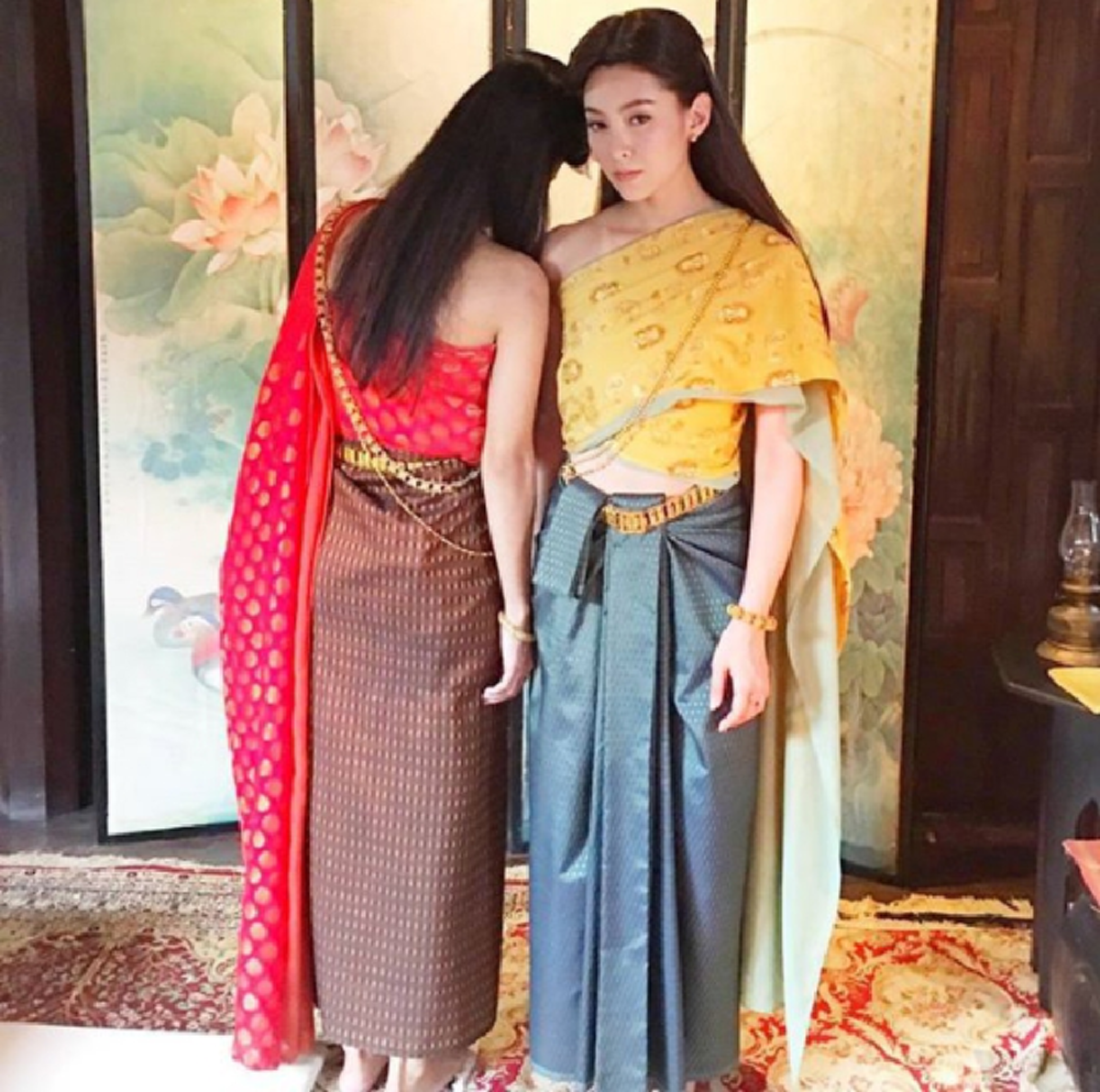 เหมือนยันเส้นเลือด!!! เปิดวาร์ปแสตนอิน "แม่การะเกด" ใน "บุพเพสันนิวาส" ทำเอาตะลึงตาค้าง นึกว่าคนเดียวกัน (มีคลิป)
