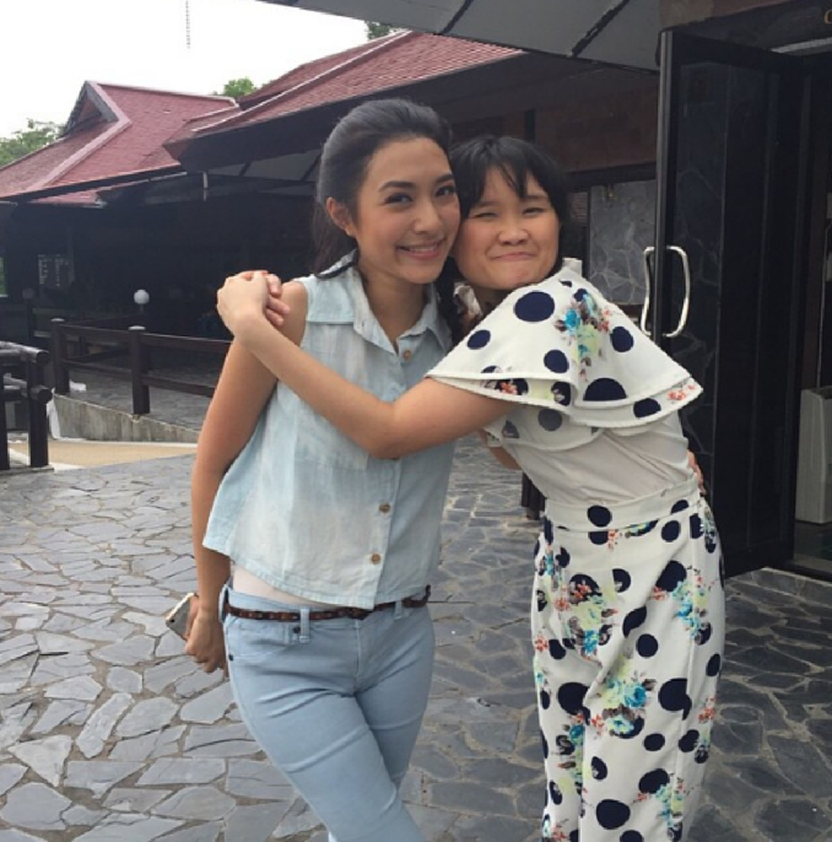 *เปิดปมฝังใจ!!! "ดาราตลกสาว" ถูกล้อ "หน้าแปลกประหลาด-ไม่สวย"เป็นประจำ ตั้งแต่เด็กยันโต พอโดนหนักซ้ำๆ จนอยาก "ตาย"!!! (เนื้อหา)