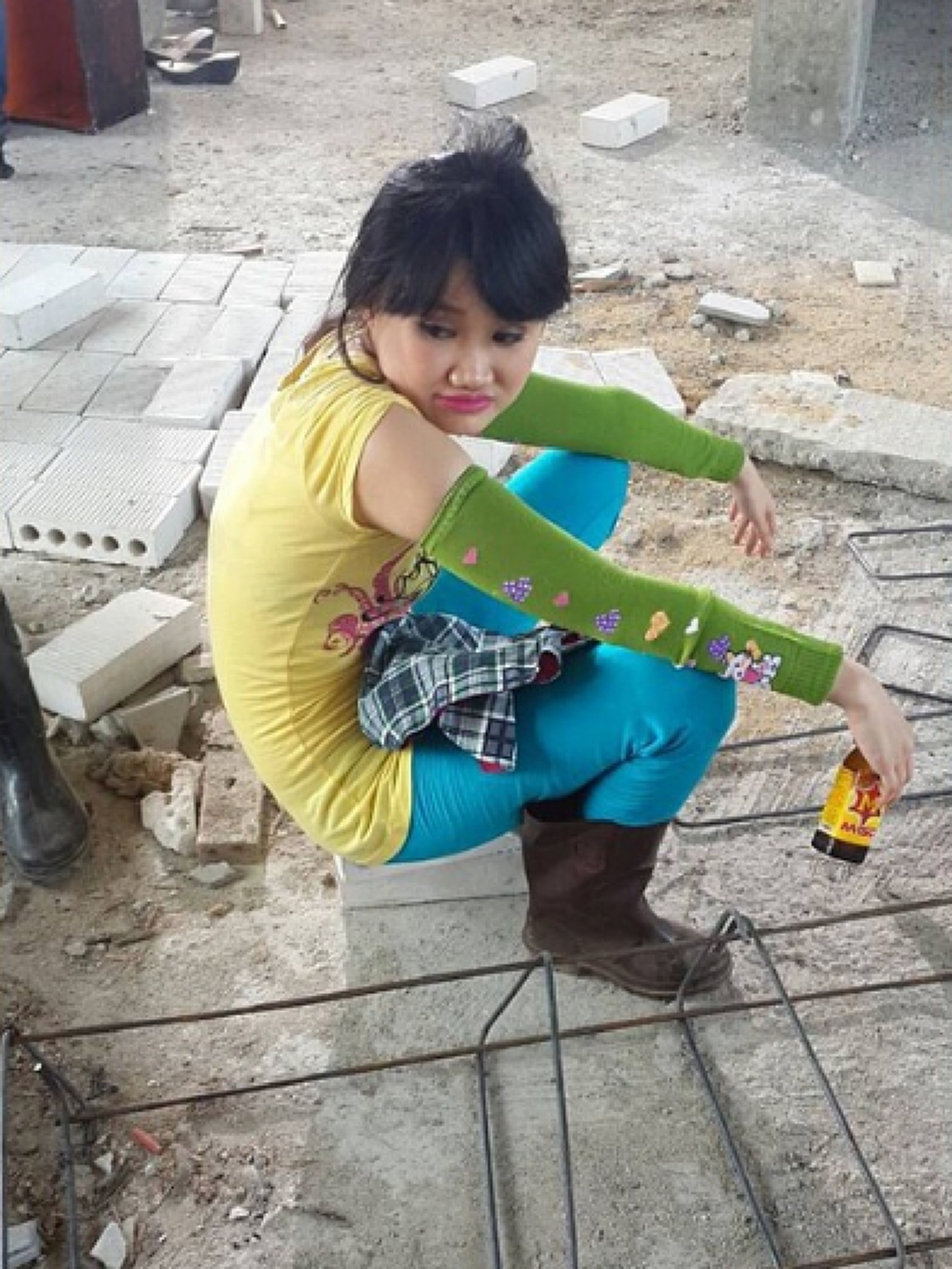 *เปิดปมฝังใจ!!! "ดาราตลกสาว" ถูกล้อ "หน้าแปลกประหลาด-ไม่สวย"เป็นประจำ ตั้งแต่เด็กยันโต พอโดนหนักซ้ำๆ จนอยาก "ตาย"!!! (เนื้อหา)