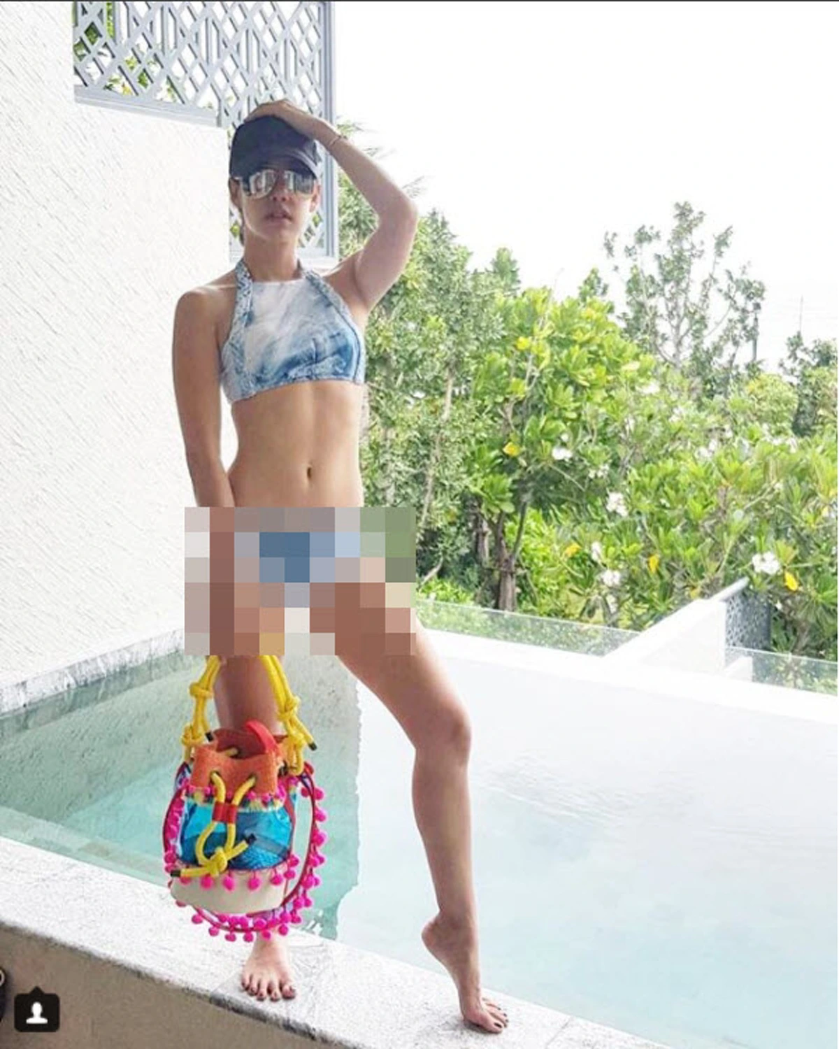 ***หนุ่มๆเลือดกำดาวแทบพุ่ง !!! เมื่อ "แอริน ยุกตะทัต" โพสต์ภาพอวดหุ่นแซบ ที่ใครหลายๆคนเห็นแล้วถึงกับร้องว้าว บอกเลยว่าไม่ธรรมดา !?