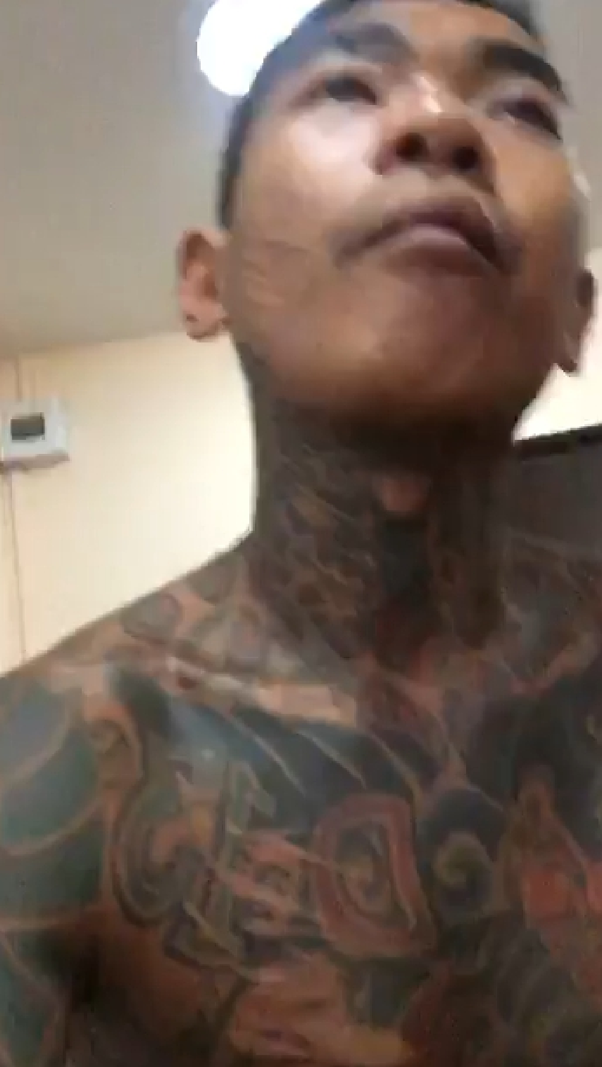 หายไปตั้งนาน!! "เน วัดดาว" ออกจากคุกมาแล้ว เตรียมหาเงินเลี้ยงลูก แต่ไม่วายแฟนคลับเซง..เพราะต้องกลับไปติดคุก หลังโดนใส่ร้ายป้ายสี??!