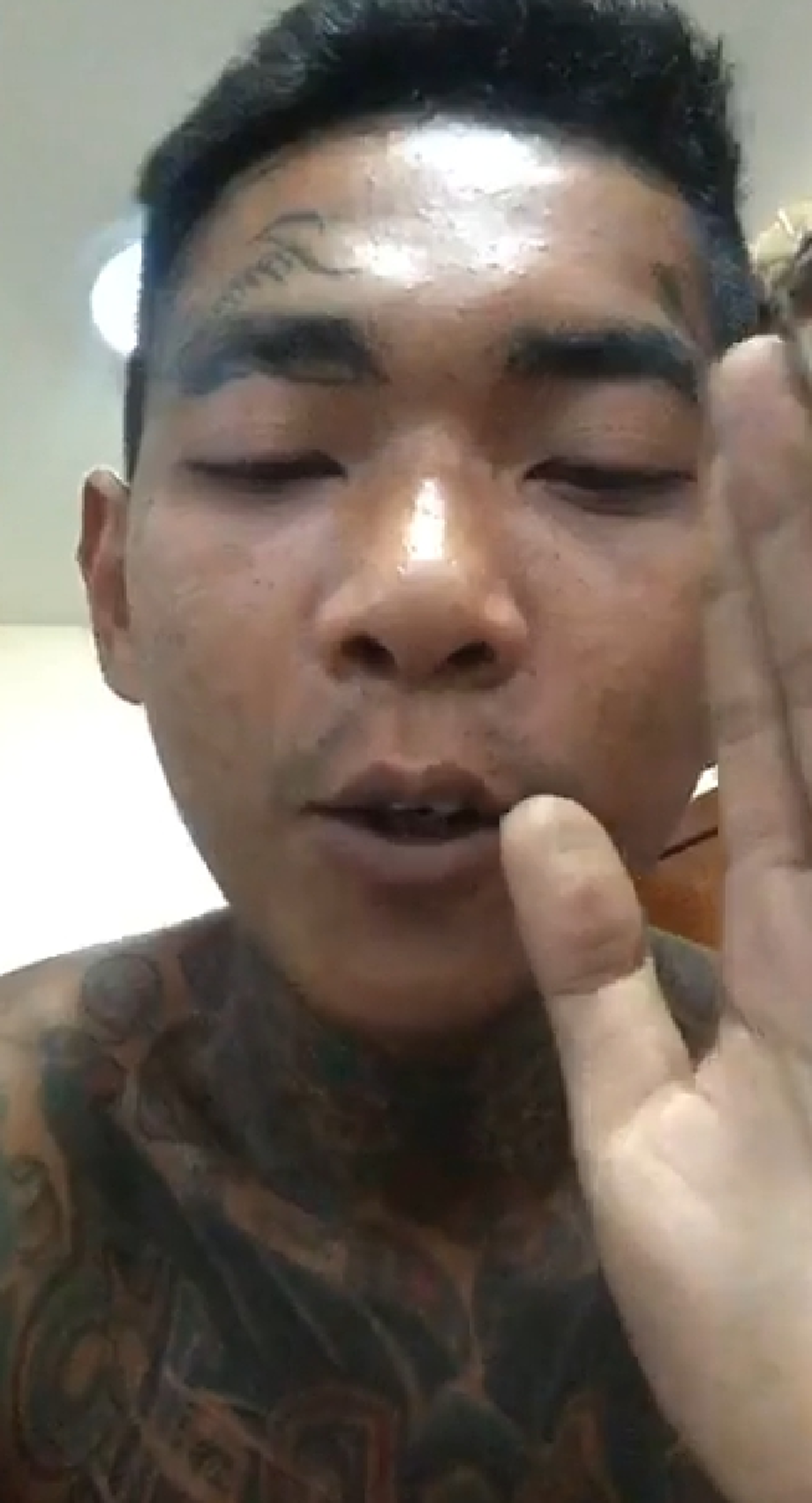 หายไปตั้งนาน!! "เน วัดดาว" ออกจากคุกมาแล้ว เตรียมหาเงินเลี้ยงลูก แต่ไม่วายแฟนคลับเซง..เพราะต้องกลับไปติดคุก หลังโดนใส่ร้ายป้ายสี??!