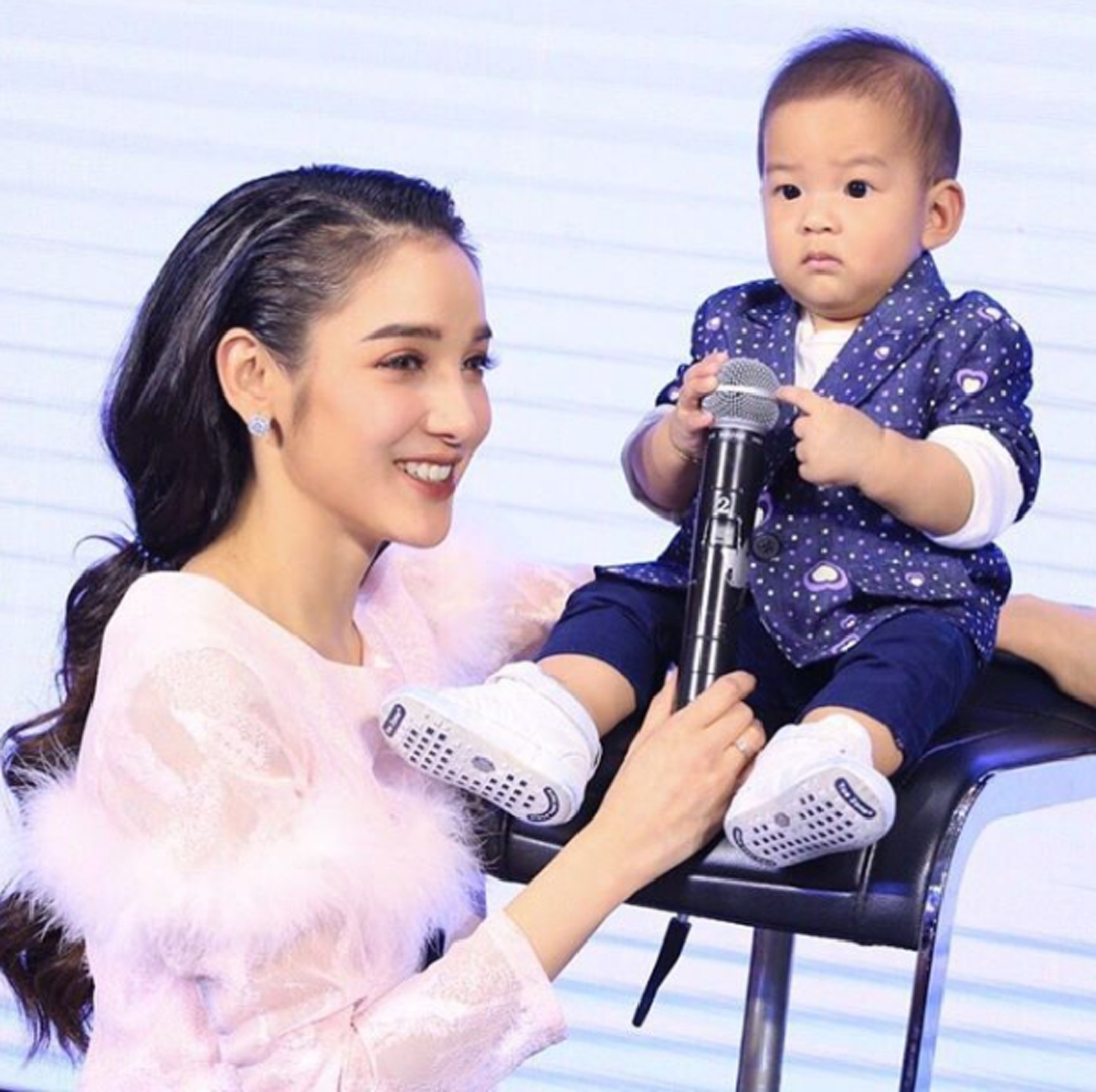 *น้ำตาแตกทั้งสตู!!! เมื่อ "แพท" เปิดความทุกข์ที่เก็บไว้มานาน ด้วยความรู้สึกที่แสนอัดอั้น จน "ปล่อยโฮหนัก" กลางรายการดัง!!! (ชมคลิป)