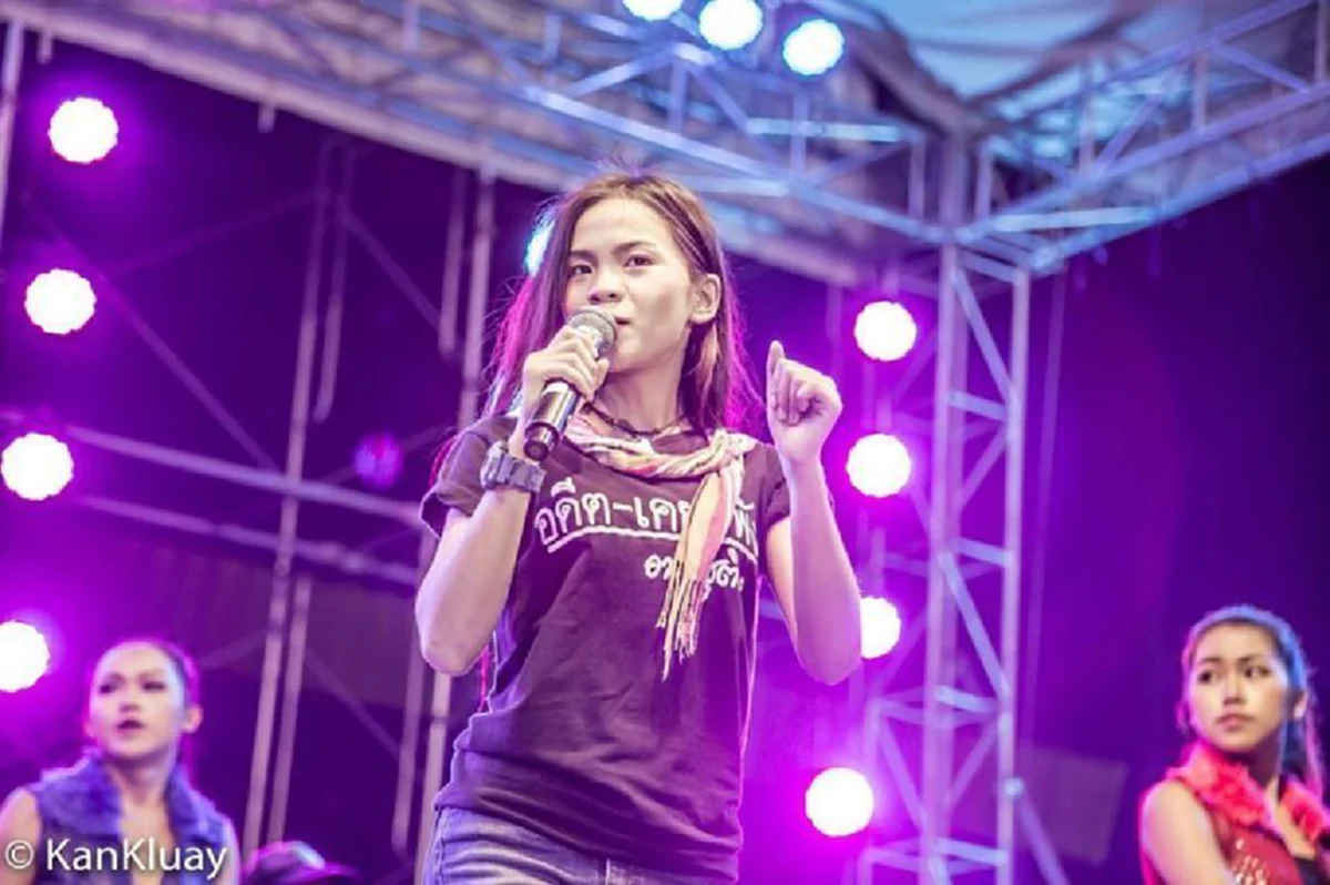 ทั้งวงการไม่เคยรู้ !! "อาม ชุติมา" เผยเงินค่าตัวที่ได้ต่องาน แตกต่างกับ "ลำไย"มากราวฟ้ากับเหว ไม่แปลกใจ..ทำไมลำไยถึงรวย !! (ชมคลิป)