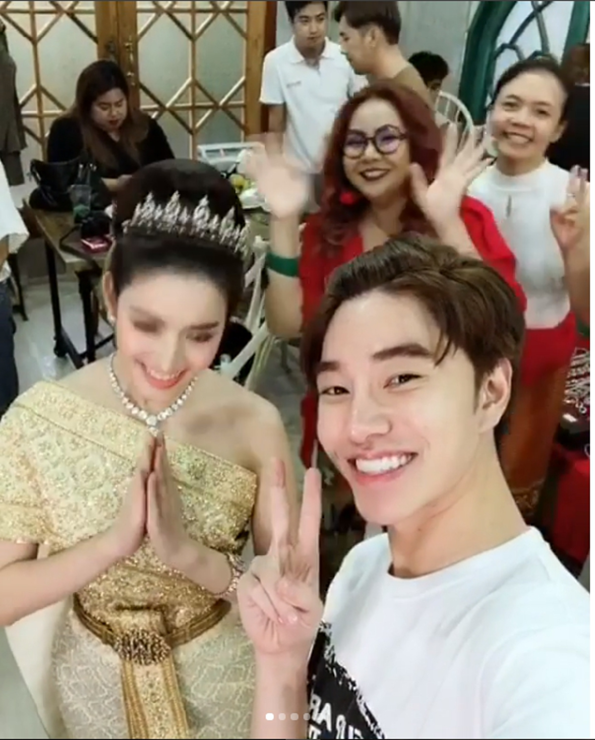 อึ้งกันทั้งวงการ!!! เผยราคาชุดและเครื่องประดับ ที่ "แอฟ ทักษอร" สวมใส่ บอกเลยไม่ธรรมดา รู้ราคาแล้วถึงกับตะลึงตาค้าง !! (ชมคลิป)