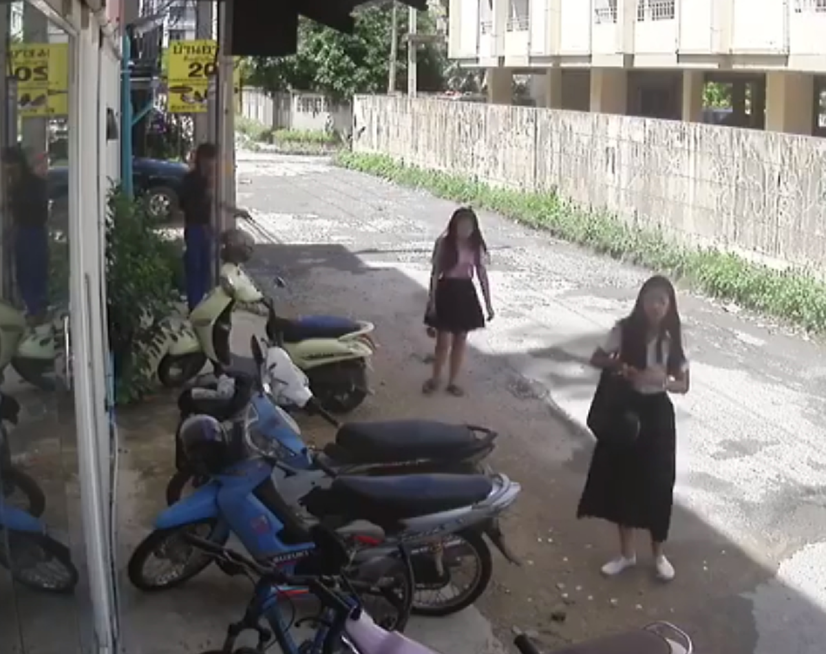 ไว้อาลัยสุดซึ้ง !! "น้องอั้ม นัจฉรียา" เหยื่อแฟนบุกยิง เป็นคนดี เรียนเก่ง ล่าสุดเพิ่งโพสต์โชว์เกรดเฉลี่ย 4.00 อนาคตไกล..แต่ไม่น่ามาจบชีวิต